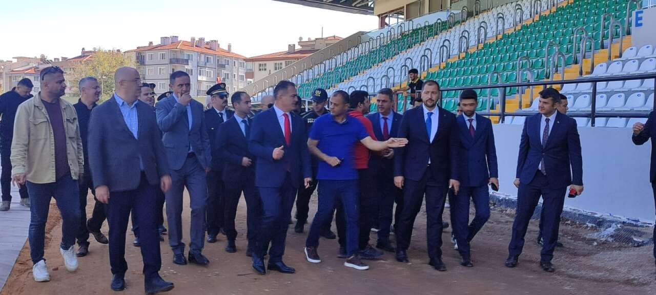 Muğla Valisi Dr. İdris Akbıyık: “Stadyum Pazar Günkü Maça Hazır” 7